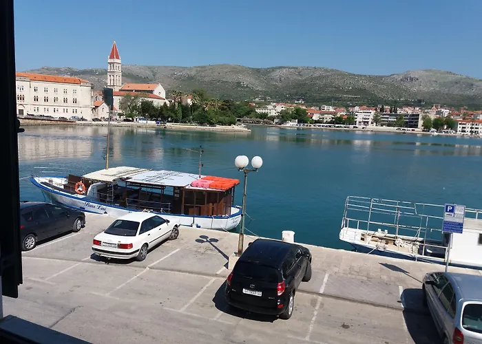 Aparthotel Jidro Traù