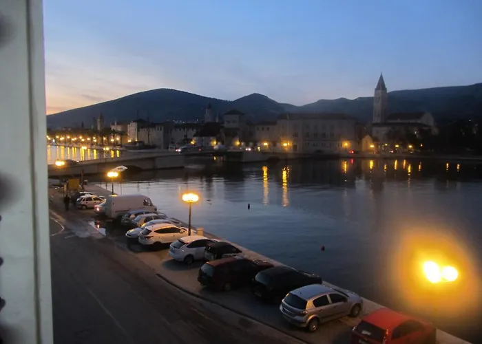 Aparthotel Jidro Traù