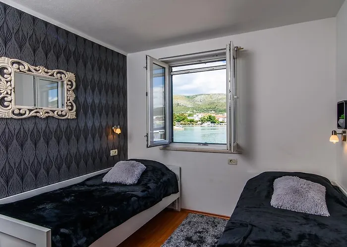 Jidro Aparthotel Traù