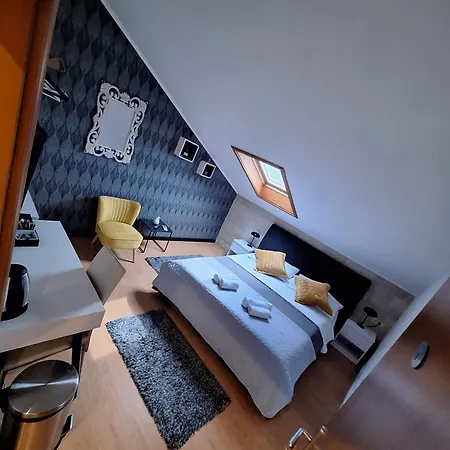 Hotel apartamentowy Jidro 3*