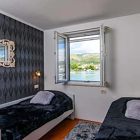 Jidro 3* Trogir