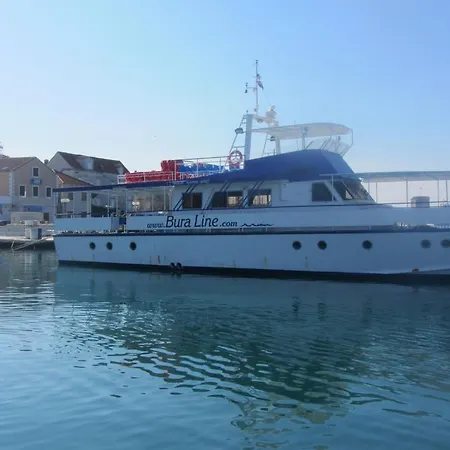 Jidro Aparthotel 3*