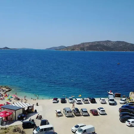 Lejlighedshotel Jidro 3*