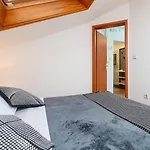 Aparthotel Jidro 3*